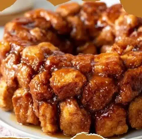 Delicious easy monkey bread made with canned biscuits ready to serve.